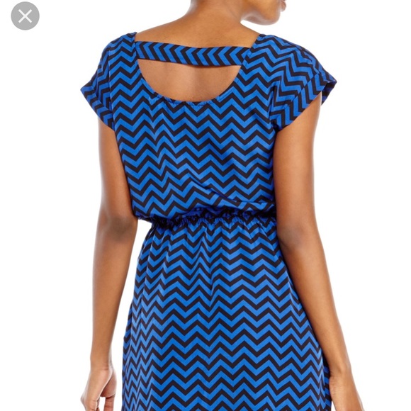 Pink Rose dress size small chevron print - Picture 2 of 8